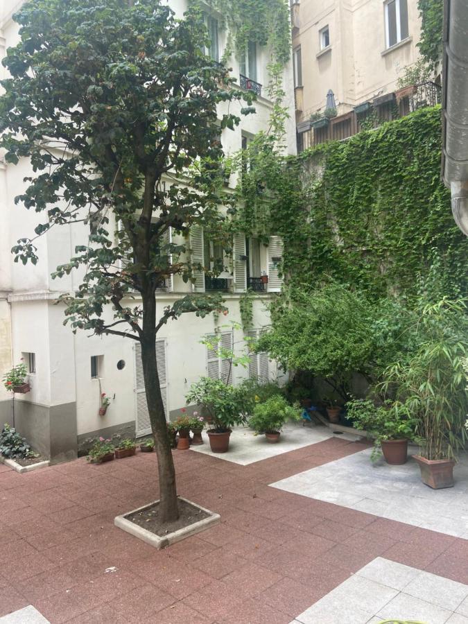 Tres Bel Appartement Montmartre Париж Екстериор снимка