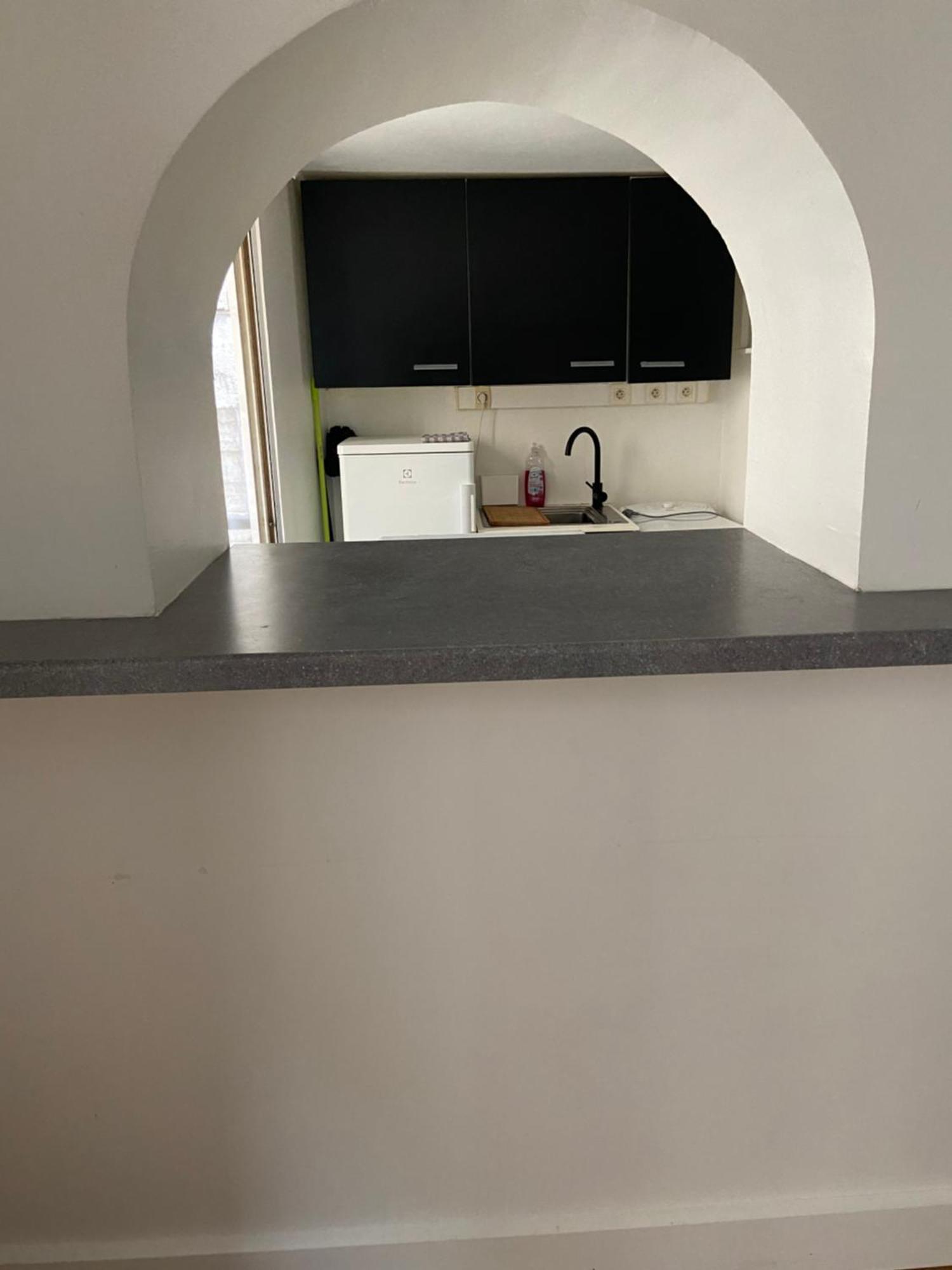 Tres Bel Appartement Montmartre Париж Стая снимка